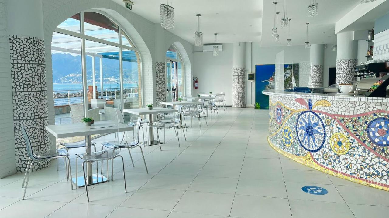 Hotel Centro Congressi Polo Nautico ساليرنو المظهر الخارجي الصورة